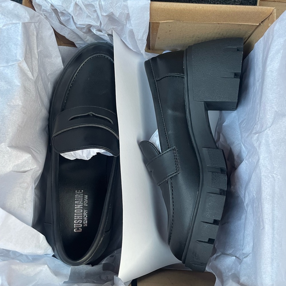 WONDER LUG SOLE LOAFERS